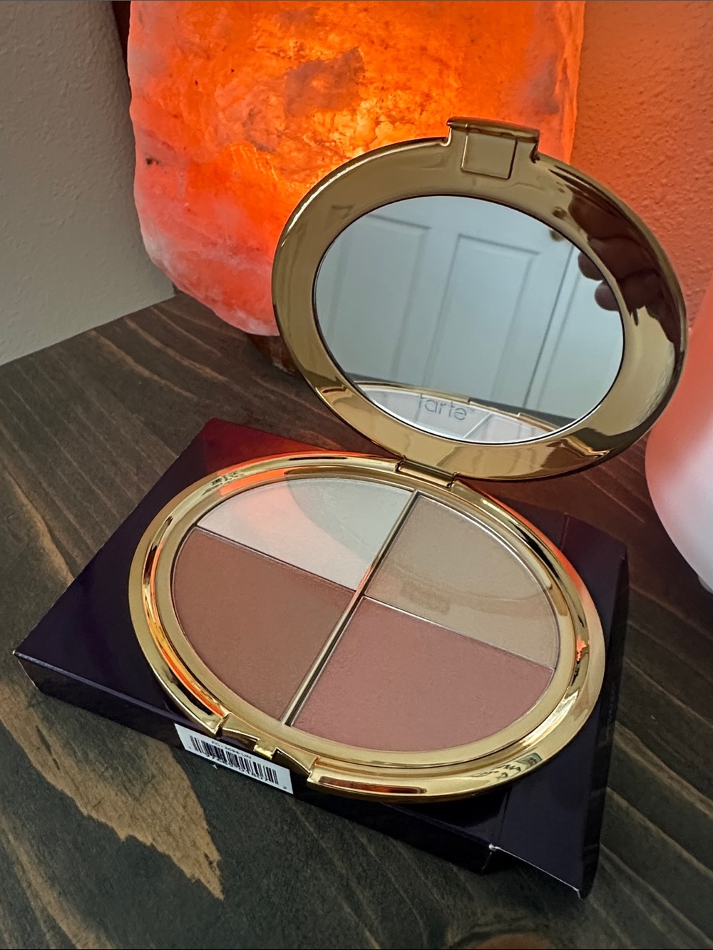tarte Glow Wardrobe Highlighting Eye & Cheek Palette - Deep Purple Packaging - Picture 4 of 6
